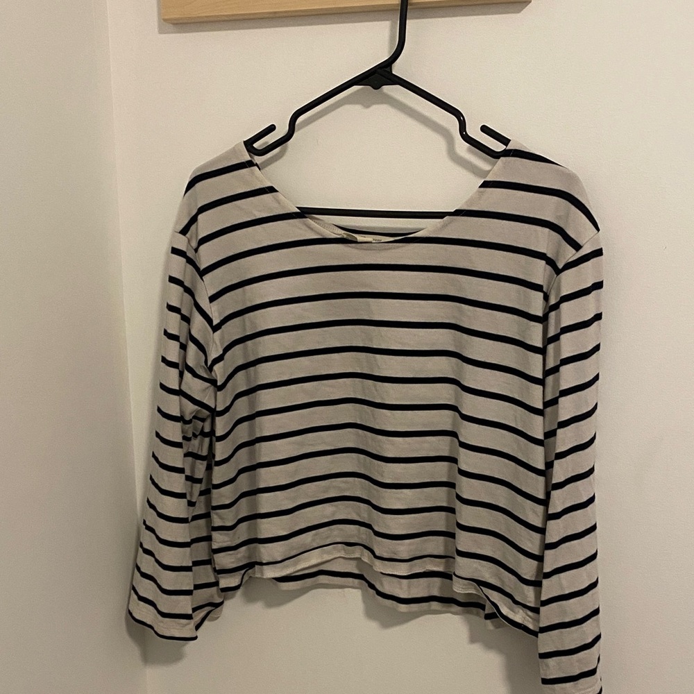 Gillian Stevens white black navy looking blouse